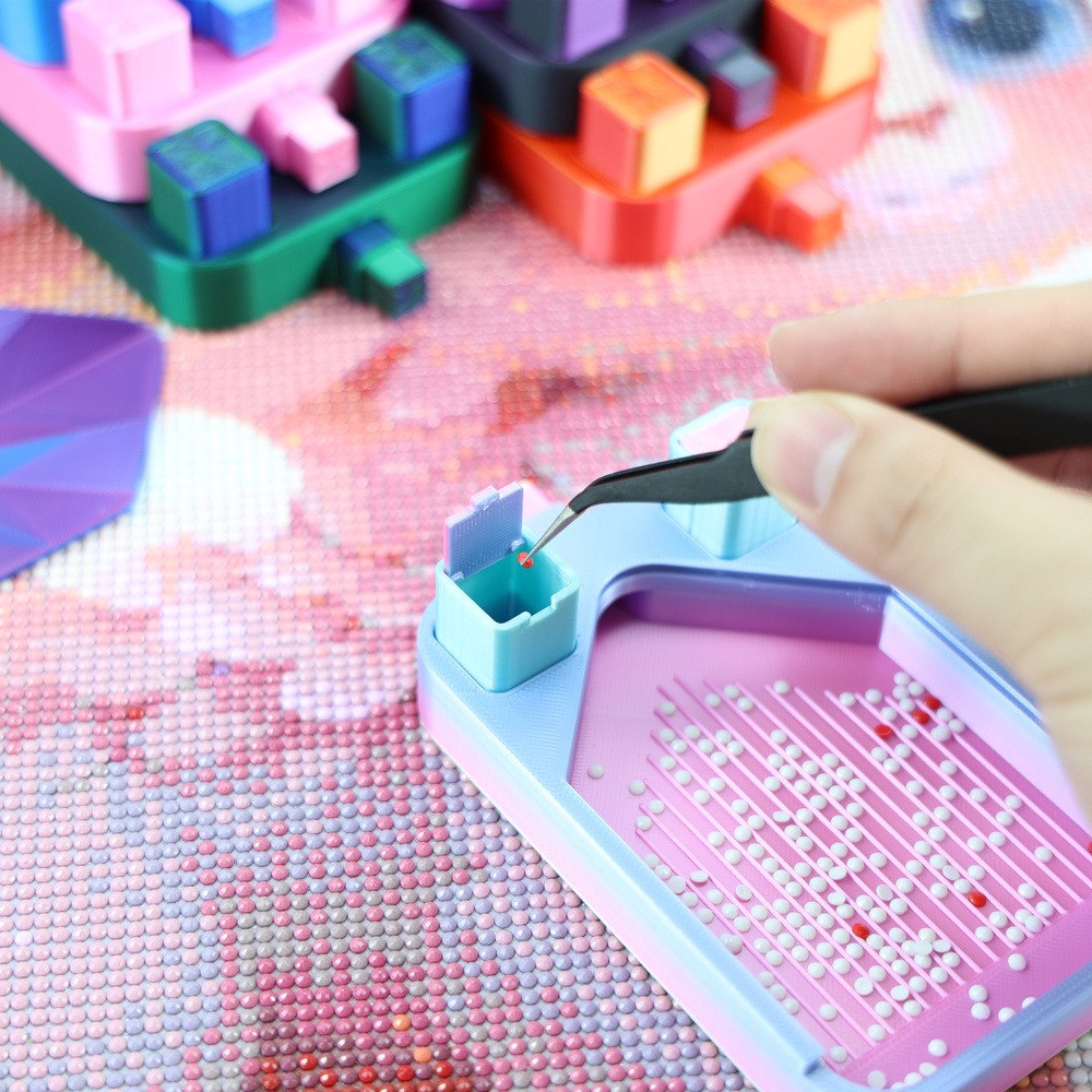 Embroidery Kit Starter - Multi-Color Diamond Painting Tray with 2
