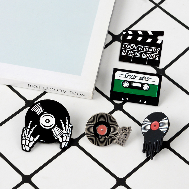 Punk Người Yêu Âm Nhạc Men Pin - đánh giá và giá Embroidery Kiss